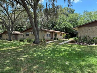 9322 Eastfield Rd, Thonotosassa, FL 33592