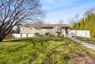 79 Kingswood Ln, Wolcott, CT 06716