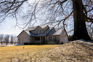 2297 E Laurien Ct, Warsaw, IN 46582