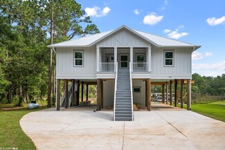 26398 Bayou Dr, Elberta, AL 36530