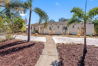7320 Burlington Ave N, Saint Petersburg, FL 33710