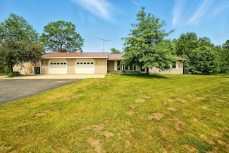 2350 155th Ave, Morley, MI 49336