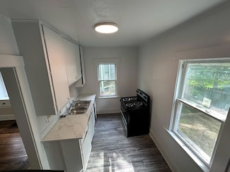 612 Summer St, Kalamazoo, MI 49006