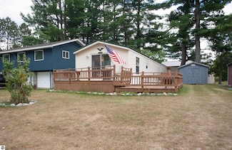 10711 S Shore Dr, Lake, MI 48632