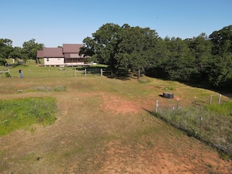 9350 Dobbs Rd, Wellston, OK 74881