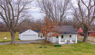 7745 Haury Rd, Lebanon, IL 62254