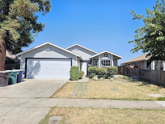 830 Alameda St, Tulare, CA 93274