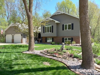 224 Pine St N, Lester Prairie, MN 55354