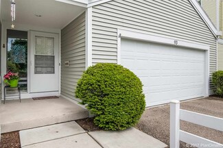 93 Oak Creek Trail, Madison, WI 53717