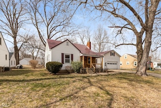 715 N Elm St, Seymour, IN 47274