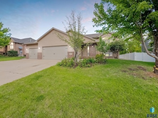 6404 S Tomar Rd, Sioux Falls, SD 57108