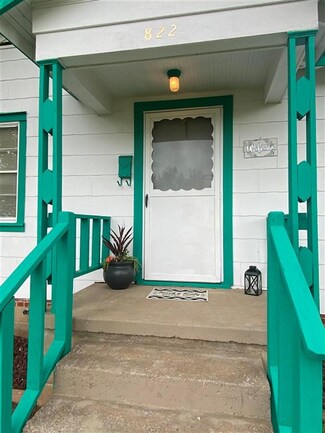 822 E 3rd St, Cushing, OK 74023