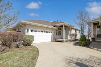 4710 Mills Civic Pkwy Unit 403, West Des Moines, IA 50265