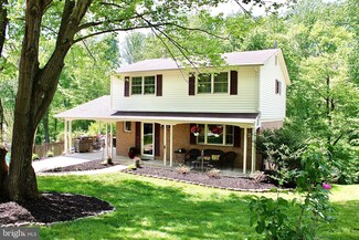 5070 Dequincey Dr, Fairfax, VA 22032