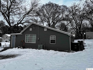 7343 Lake St, Omaha, NE 68134