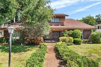 1671 South Dr, Sarasota, FL 34239