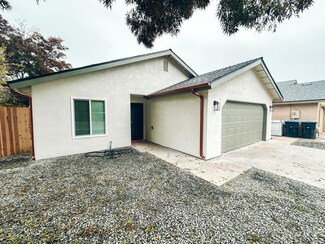 1433 N Kennedy St, Visalia, CA 93292