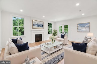 3705 Underwood St, Chevy Chase, MD 20815