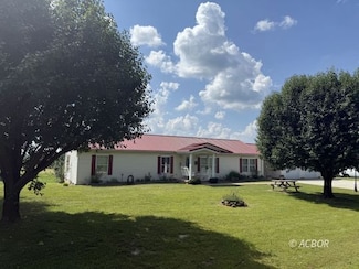 2477 Centerpoint Rd, Oak Hill, OH 45656
