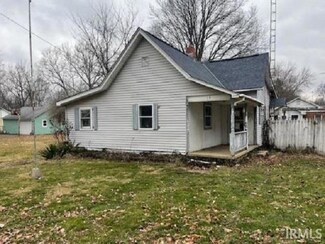 14 Washington St, Greens Fork, IN 47345