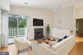 2921 F S Woodley St, Arlington, VA 22206