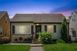 643 20th Ave SW, Cedar Rapids, IA 52404