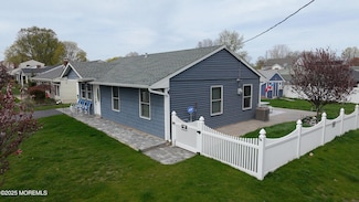 67 Columbus Ave, Edison, NJ 08817