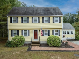 86 Turnpike Rd, Townsend, MA 01469