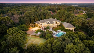 11068 Bell Oaks Estate Rd, Eden Prairie, MN 55347