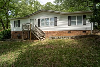1423 Circlewood Loop, Goodview, VA 24095