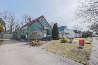 1228 Spring Ave NE, Grand Rapids, MI 49505