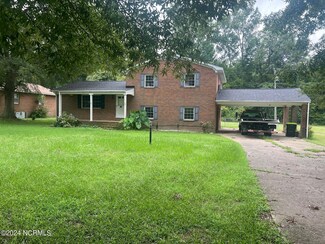 216 S Sycamore St, Woodland, NC 27897