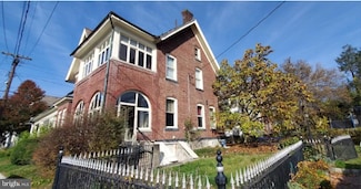 137 S 2nd St, Bangor, PA 18013