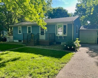 1107 Gary Ave, Spirit Lake, IA 51360