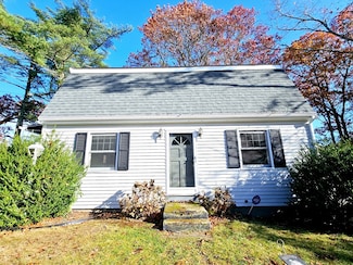 271 Plymouth Ave, East Wareham, MA 02538
