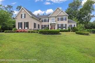 23 Pegasus Dr, Tinton Falls, NJ 07724