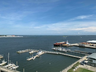 330 Concord St Unit 11B, Charleston, SC 29401