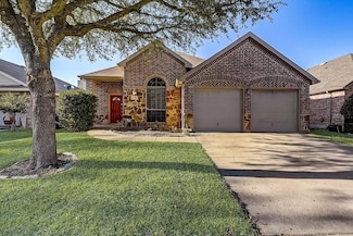 1014 Kimbro Dr, Forney, TX 75126