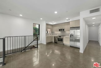 1250 N Fairfax Ave Unit 206, West Hollywood, CA 90046