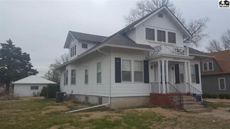 311 E 3rd St, Marquette, KS 67464