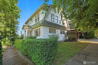 3705 E Pine St, Seattle, WA 98122
