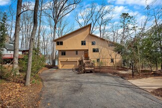 920 Spanish Point Dr, Seneca, SC 29678