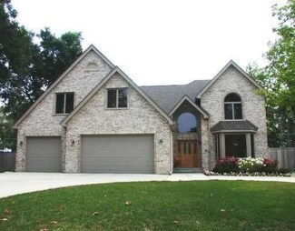 5545 S Ashland Ave, Countryside, IL 60525