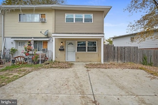 43 Thorn Ln, New Castle, DE 19720