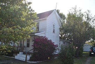 5378 Main St, Chincoteague Island, VA 23336