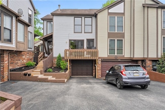 320 Spring Run Dr, Monroeville, PA 15146