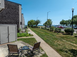 101 West Walk Unit 101, West Haven, CT 06516