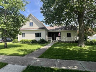 823 Grand Ave, Ravenna, NE 68869