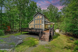176 Candlewick Way, Lackawaxen, PA 18435