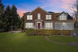15 Bobrick Rd, Poughkeepsie, NY 12601